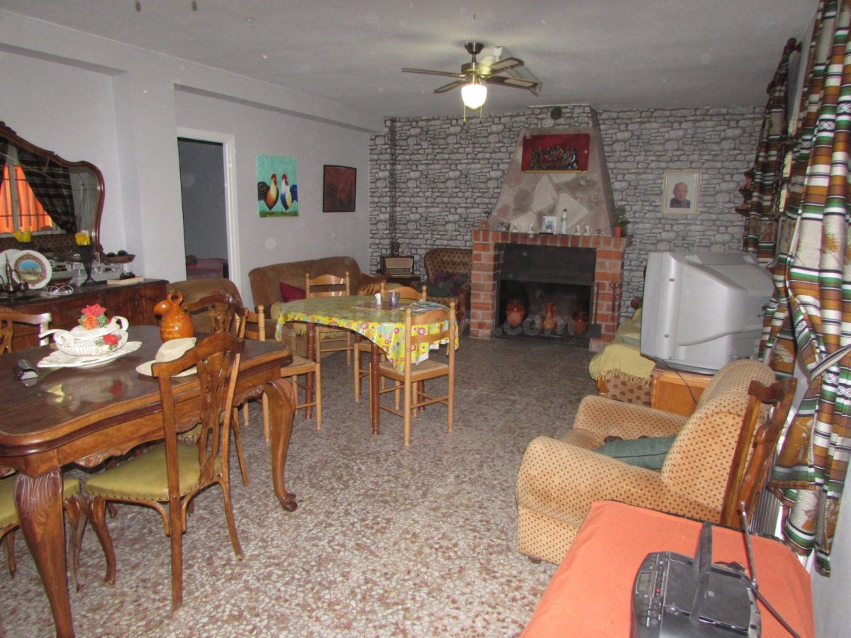 Parcela 5 habitaciones 240m² en venta - Urbanización Casas V - foto 2
