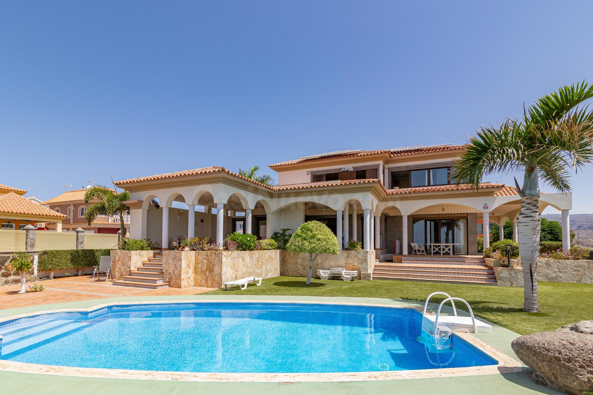 Villa en Sonnenland en venta en primera línea con vistas imp - foto 2