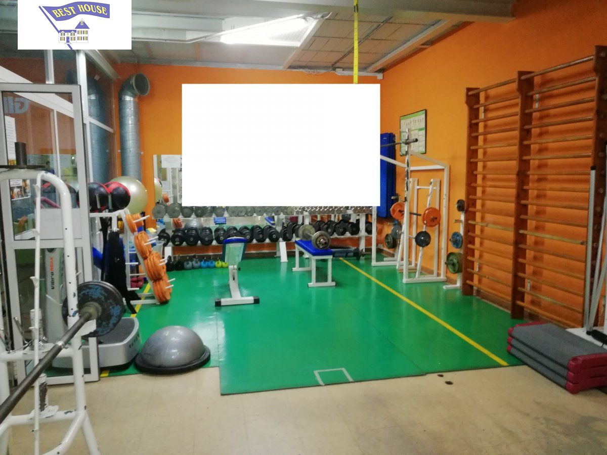 Local comercial 1500m² en venta - Centro-Ayuntamiento-Catedral