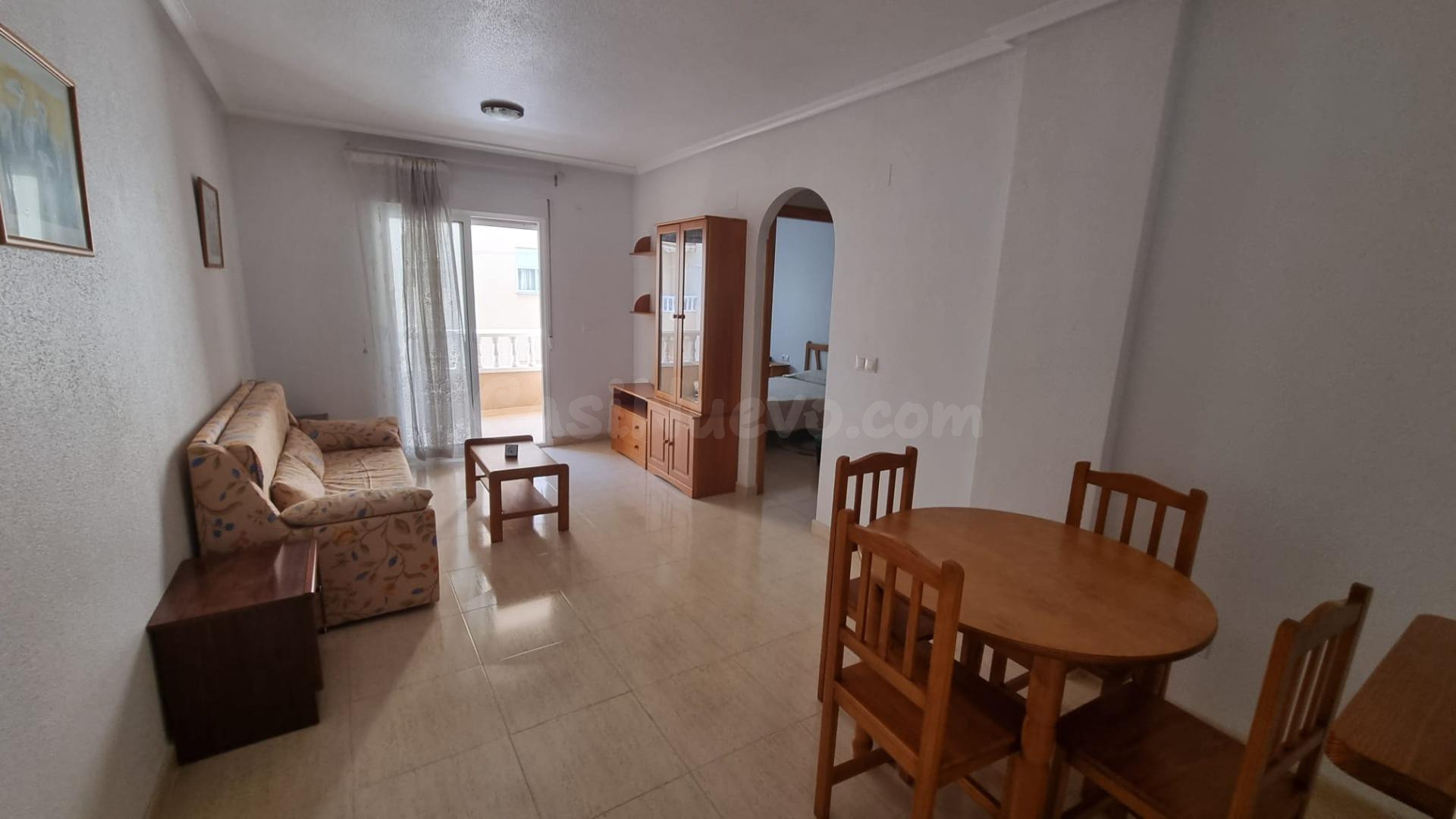 Listo para disfrutar: 2 dormitorios, terraza y piscina en To - foto 2