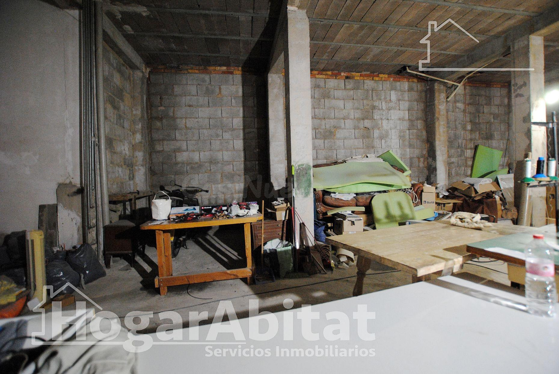 AMPLIO LOCAL COMERCIAL JUNTO A LA AV. DE VALENCIA - foto 2
