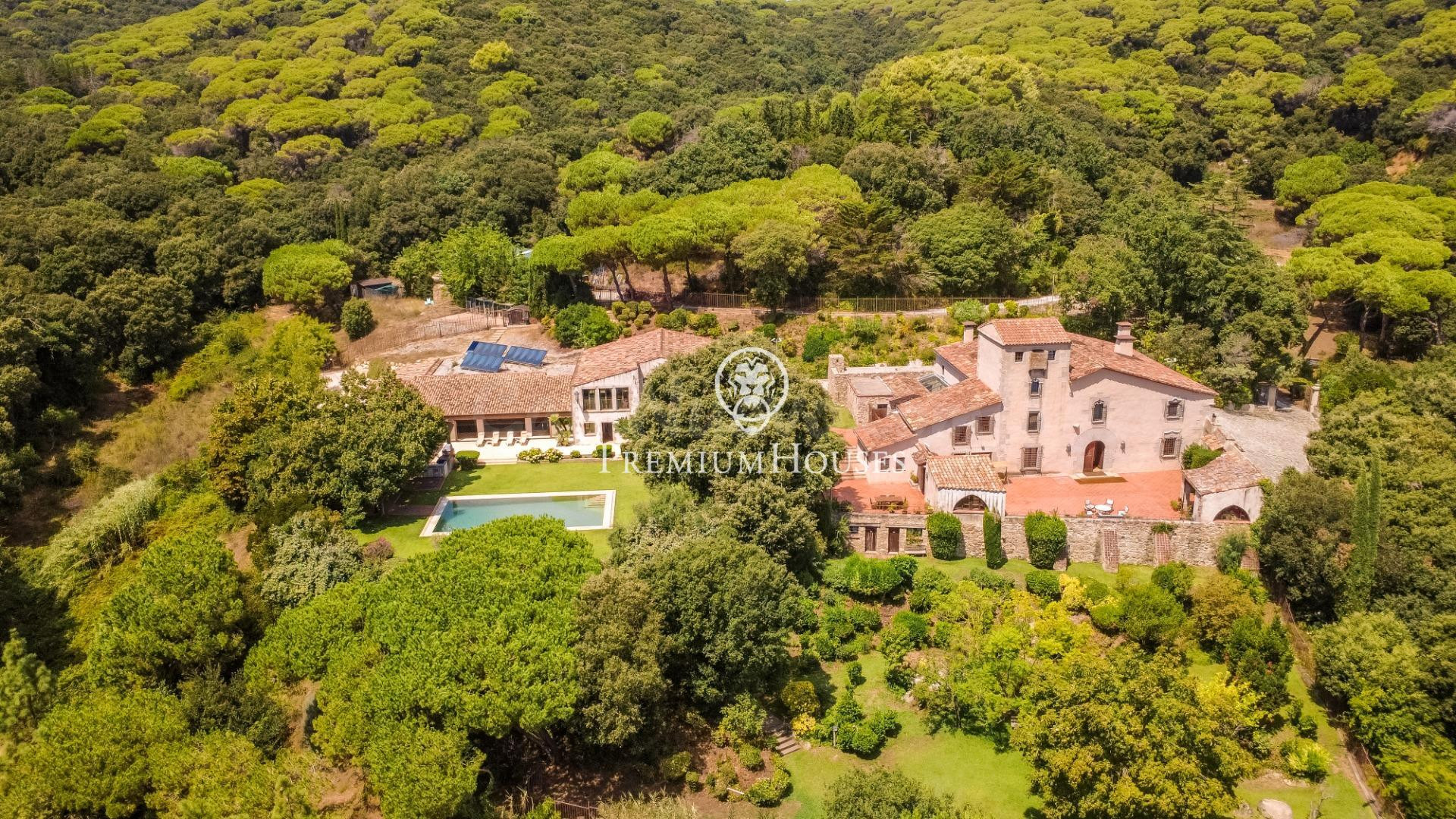Casa en venta en Sant Andreu de Llavaneres irrepetible "La L