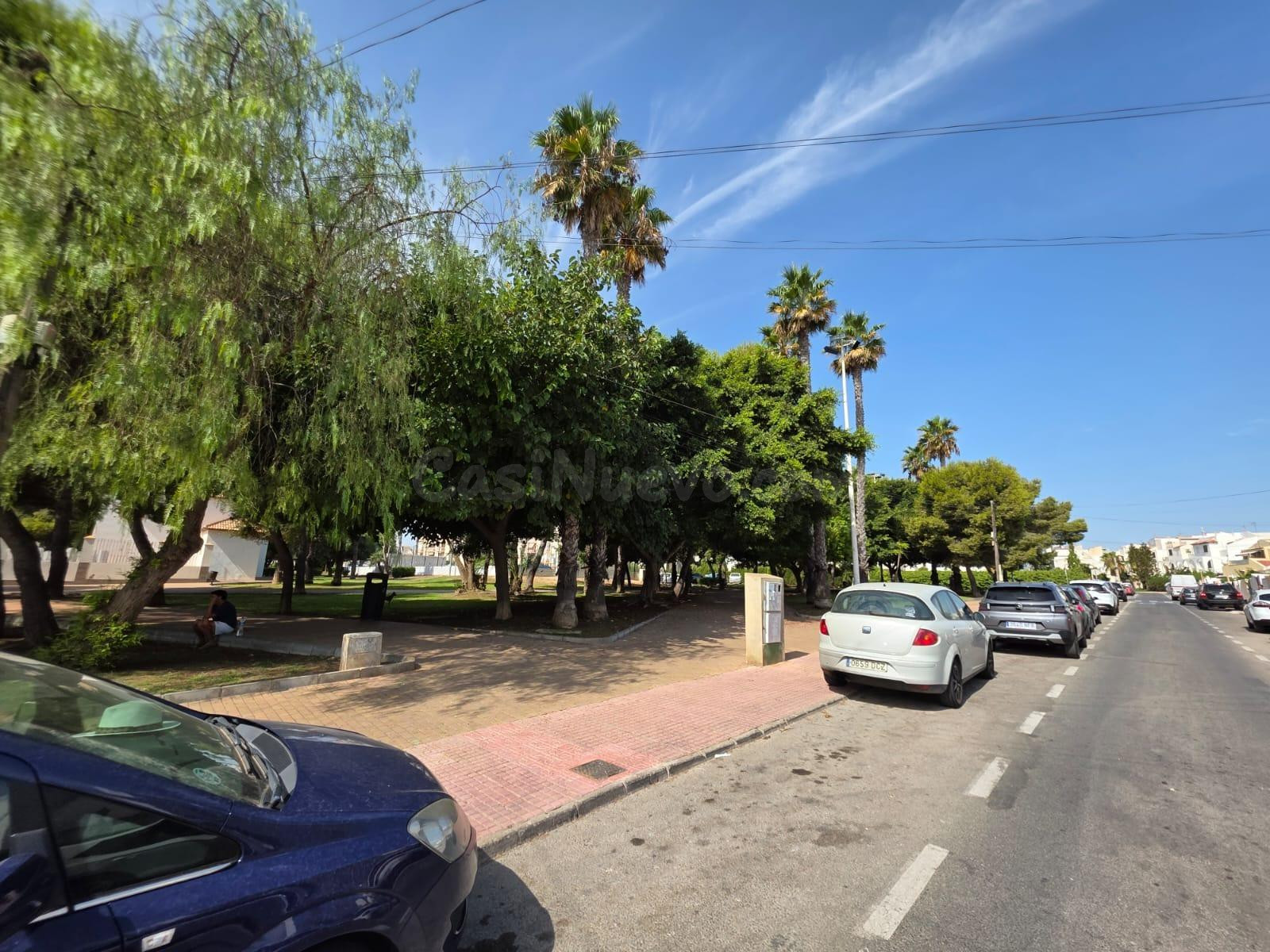 Oportunidad Única: Dúplex en Calas Blancas, Torrevieja por €