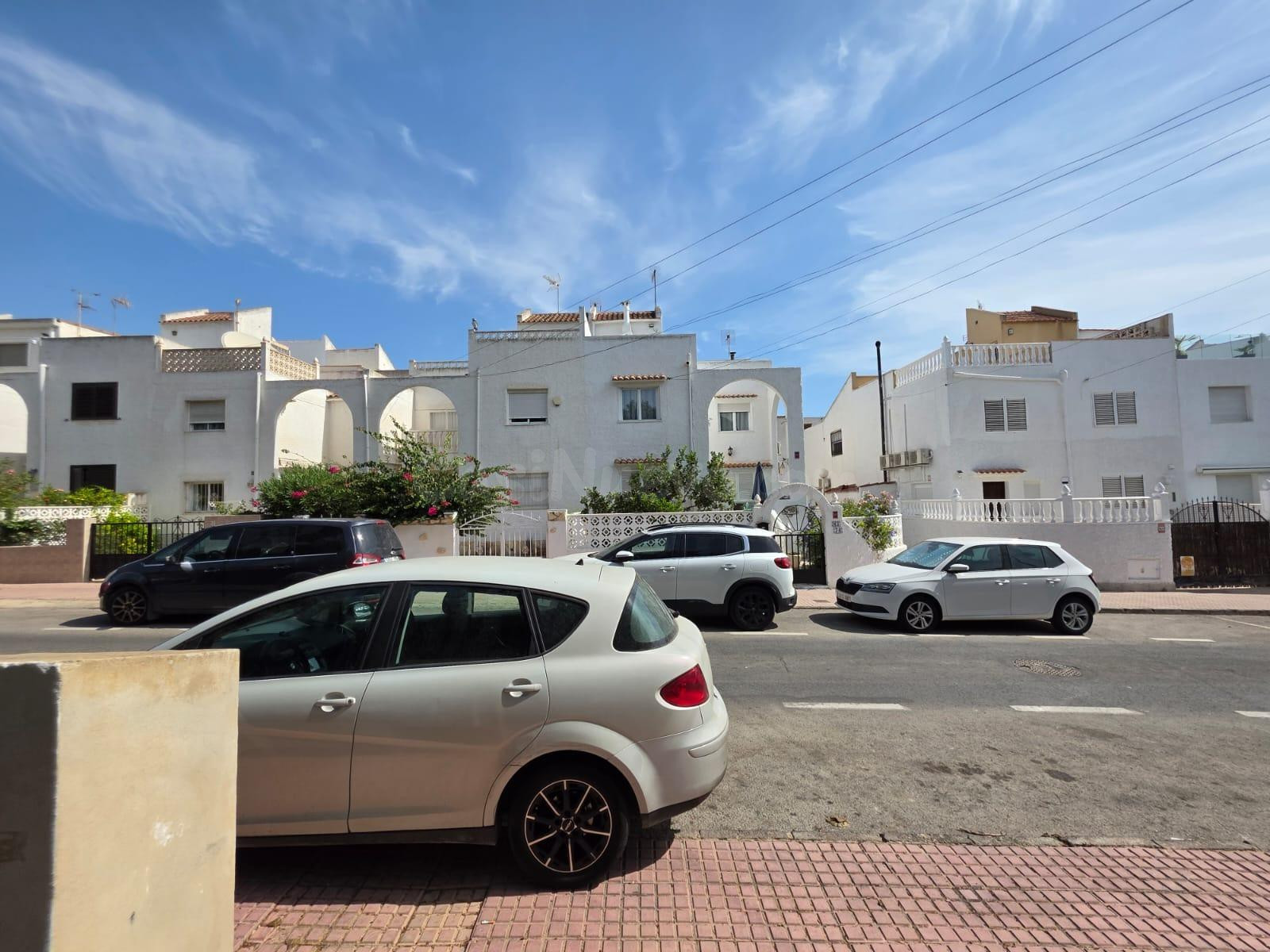 Oportunidad Única: Dúplex en Calas Blancas, Torrevieja por € - foto 4