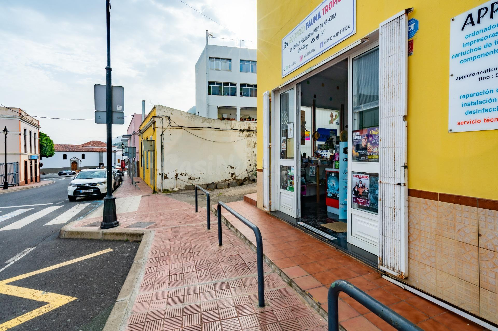 Local comercial en el corazón de Tejina – ¡Ubicación Premium