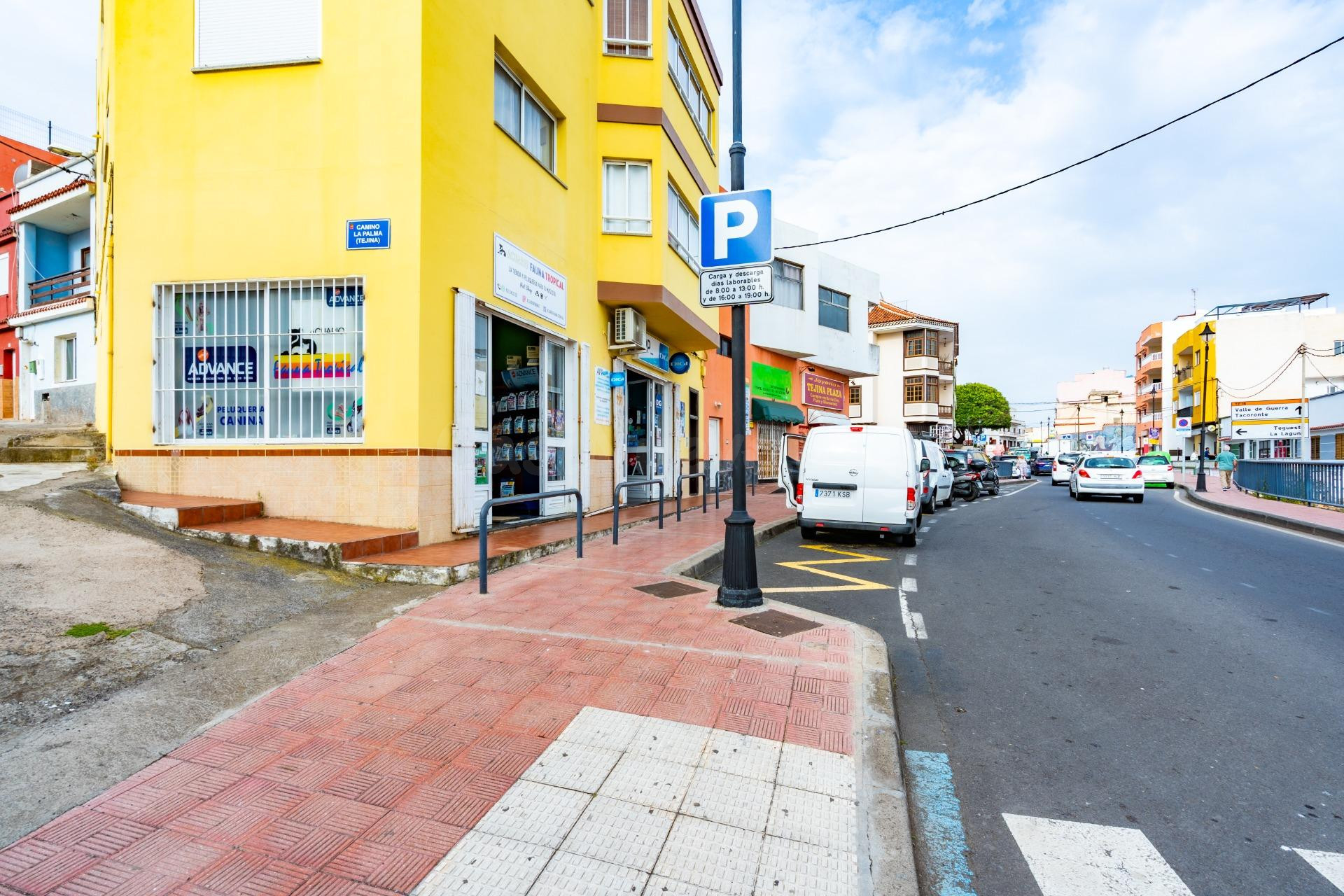 Local comercial en el corazón de Tejina – ¡Ubicación Premium - foto 3