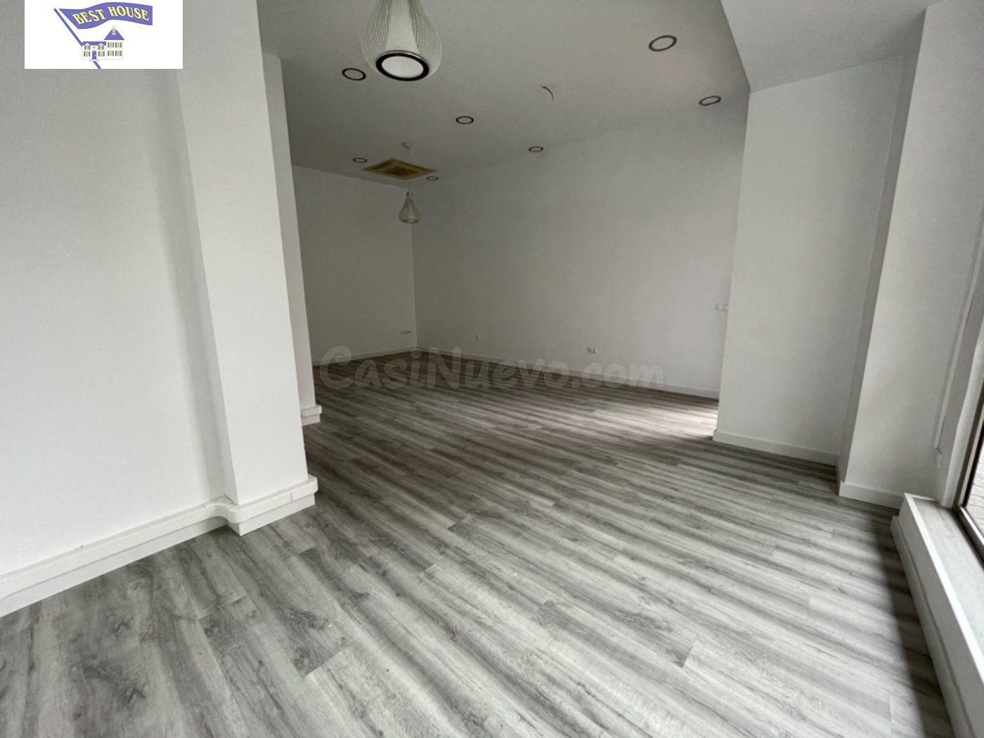 Local comercial 312m² en alquiler - Industria