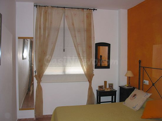 Apartamento con terraza, piscina y vistas al mar en Piles - foto 4