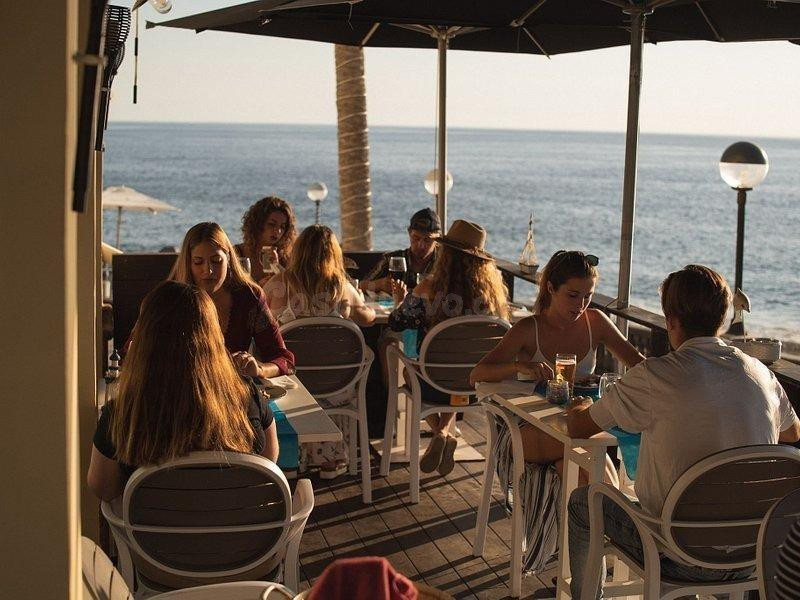 OPORTUNIDAD!! PRIMERA LINEA!! RESTAURANTE CON GRAN TERRAZA F - foto 4