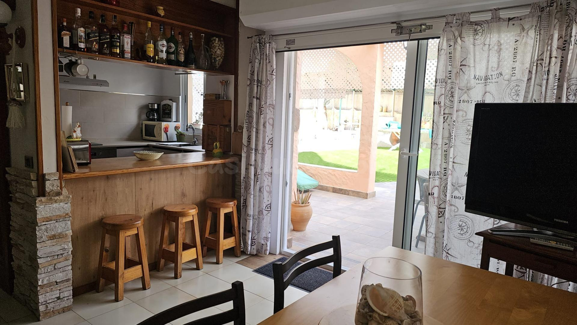 Chalet con piscina privada disponible para CORTA TEMPORADA - foto 3