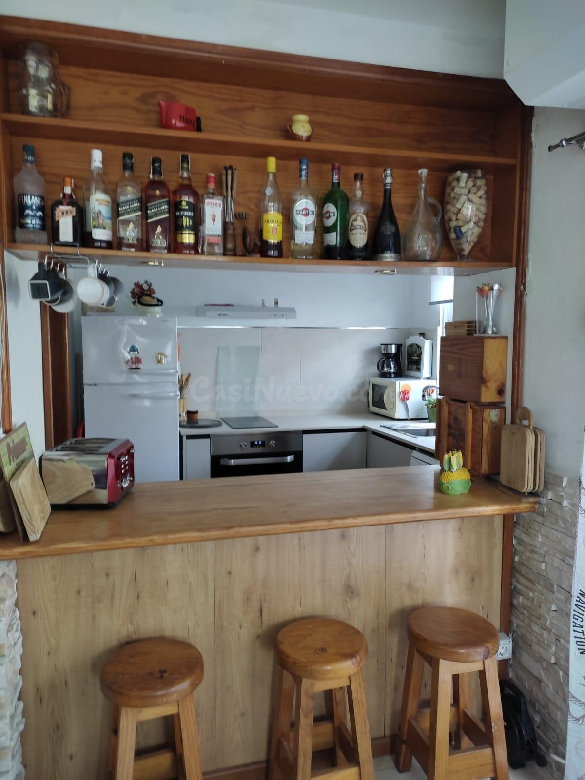 Chalet con piscina privada disponible para CORTA TEMPORADA - foto 5