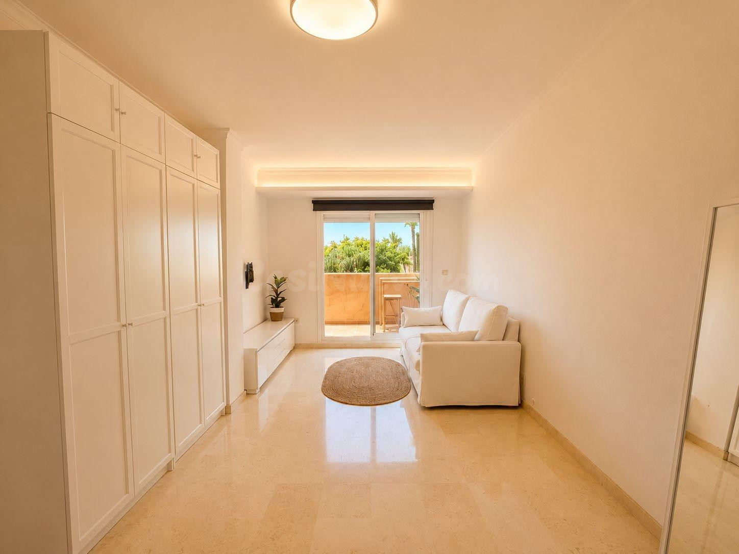 Elviria - Coqueto Piso 1 Dormitorio Garaje, Vistas al Mar, C - foto 5