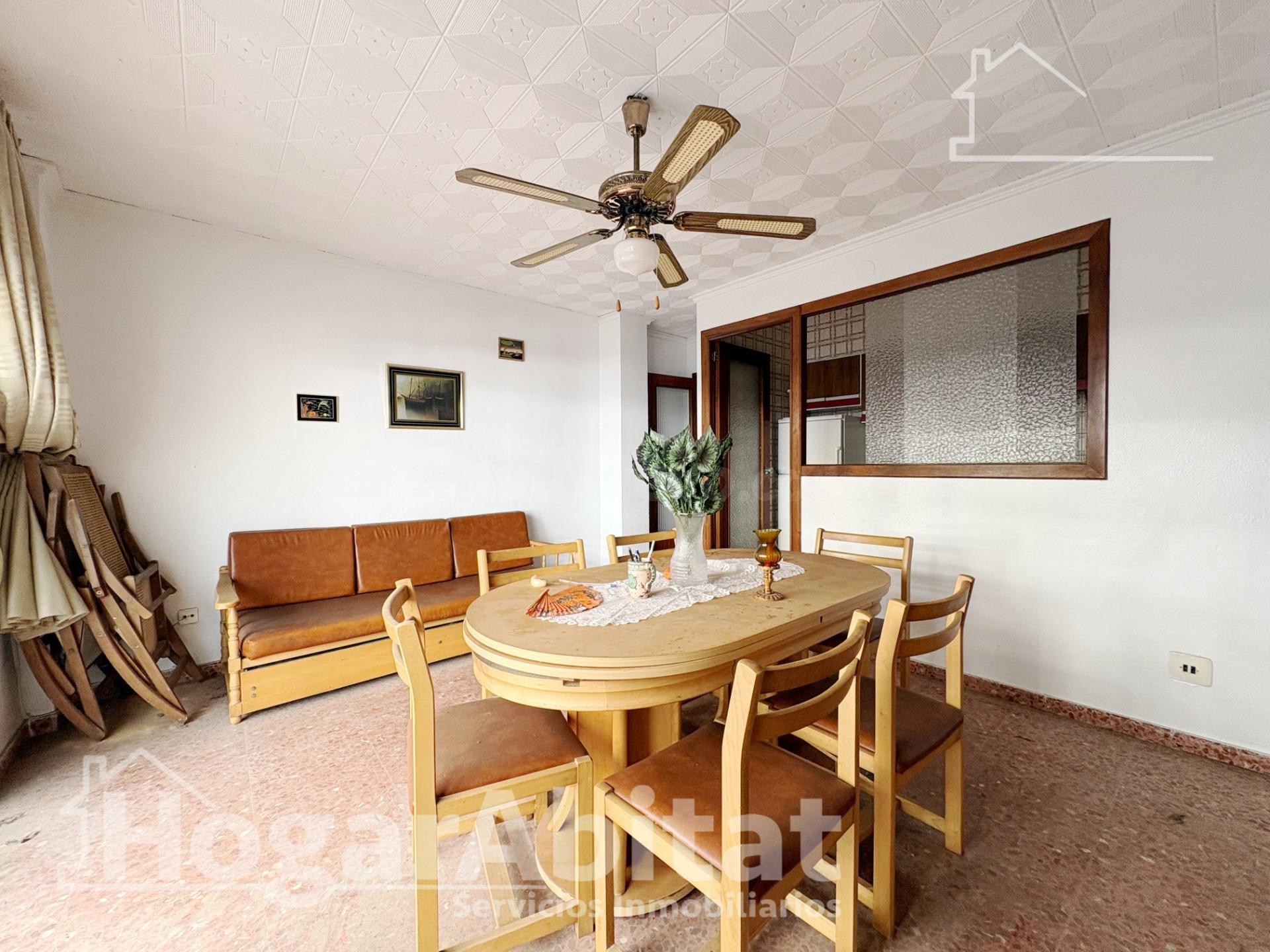 CON GARAJE Y TERRAZA JUNTO AL MAR - foto 4