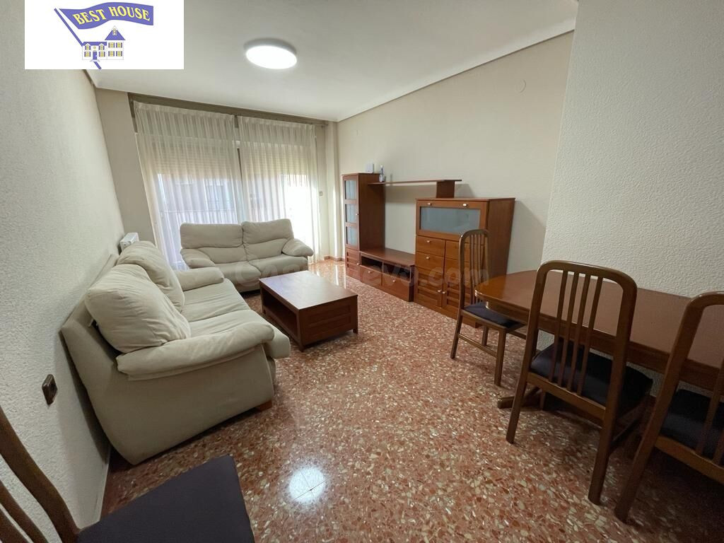 BEST HOUSE ALQUILA PISO PARA ESTUDIANTES MUY CERCA DEL PARQU