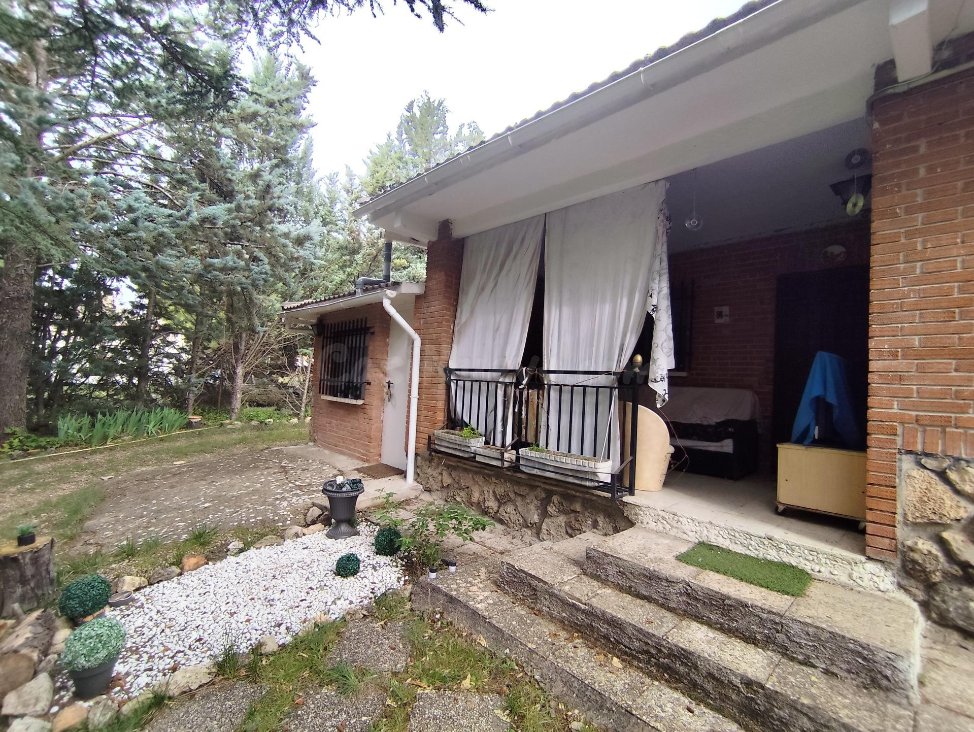 CHALET INDEPENDIENTE EN HONTOBA - foto 3