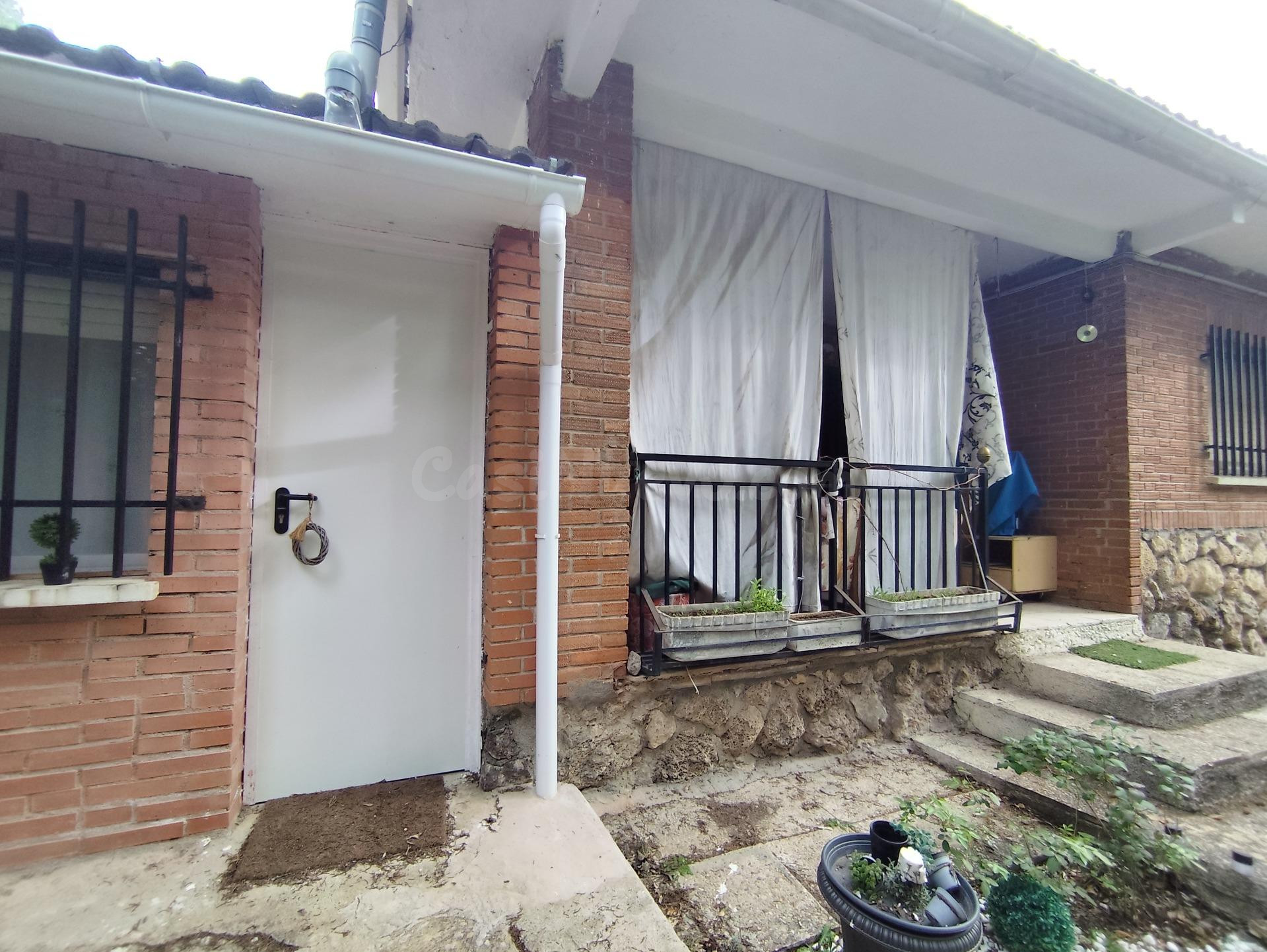 CHALET INDEPENDIENTE EN HONTOBA - foto 4