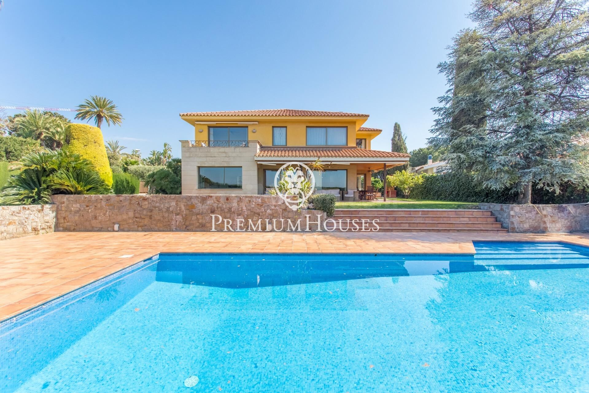 Casa en venta en la exclusiva urbanización 'Can Teixidó' con