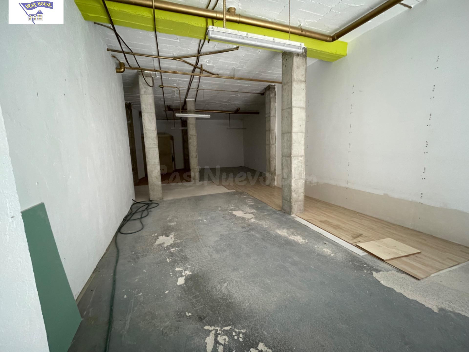 Local comercial 95m² en alquiler - Centro-Carretas