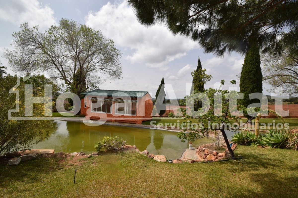 ESPECTACULAR VILLA DE LUJO EN URBANIZACIÓN PRIVADA - foto 4