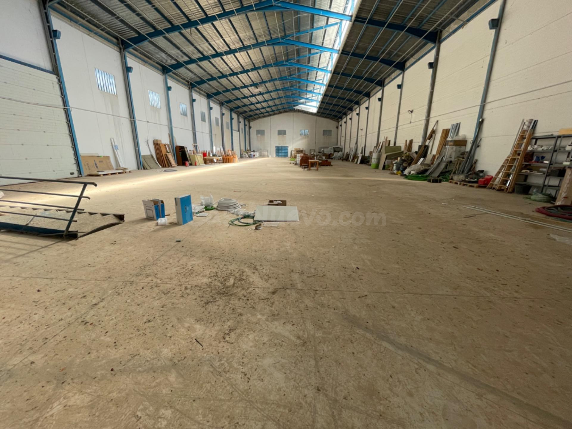 Nave industrial 1662m² en venta - Polígono Romica