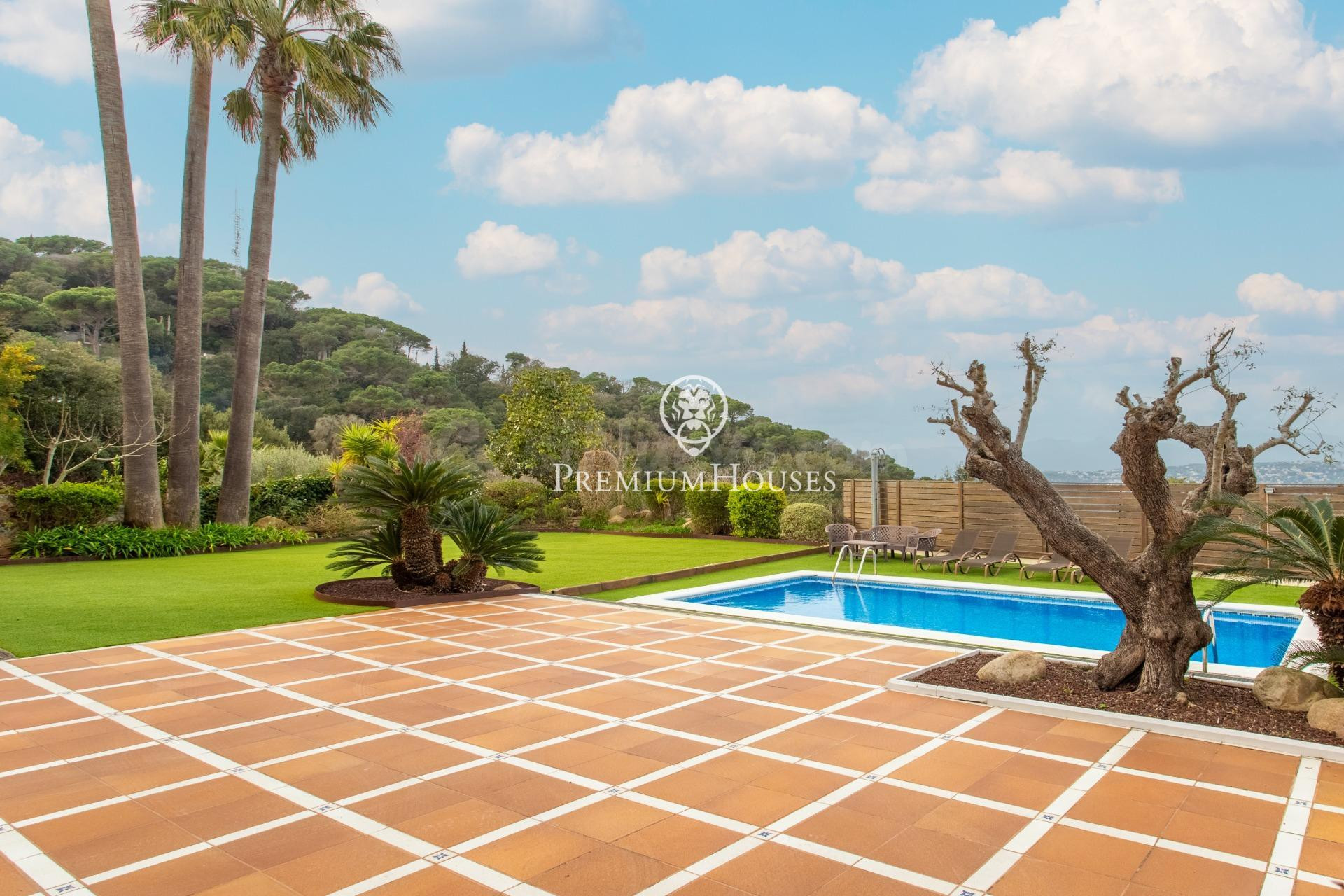 Casa unifamiliar en venta con piscina en Mataró