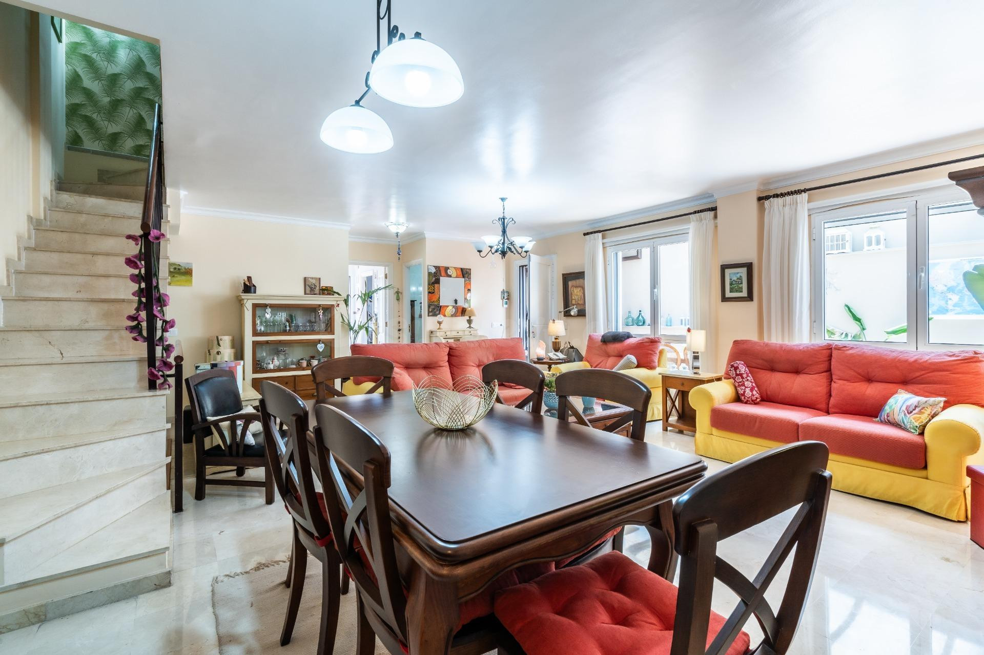 Exclusivo Chalet Pareado en Tegueste: Luz, amplitud y el con