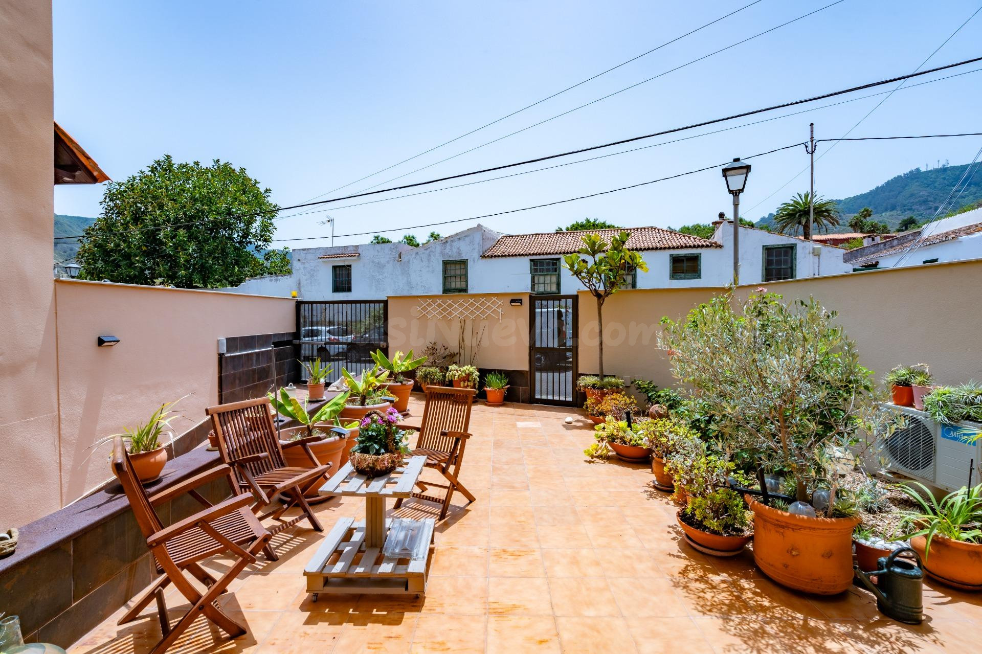 Exclusivo Chalet Pareado en Tegueste: Luz, amplitud y el con - foto 5