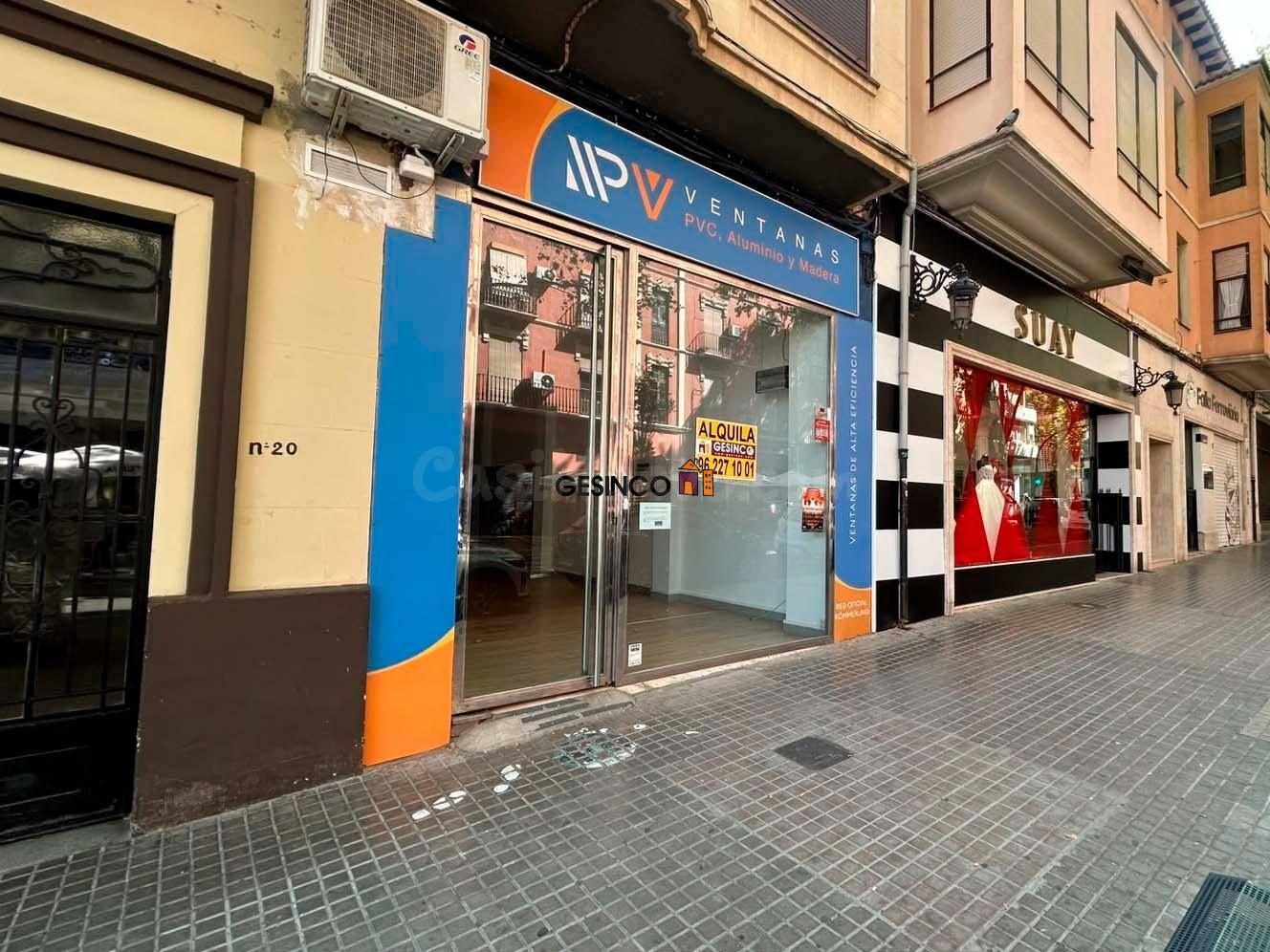 LOCAL COMERCIAL EN ALQUILER BIEN SITUADO - foto 2