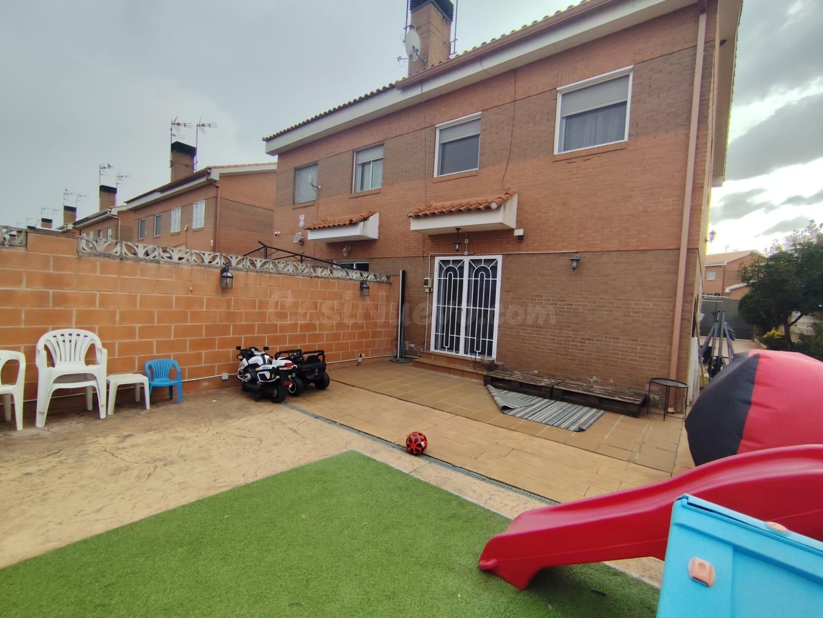 CHALET EN VENTA URBANIZACION BOSQUE DEL HENARES PIOZ