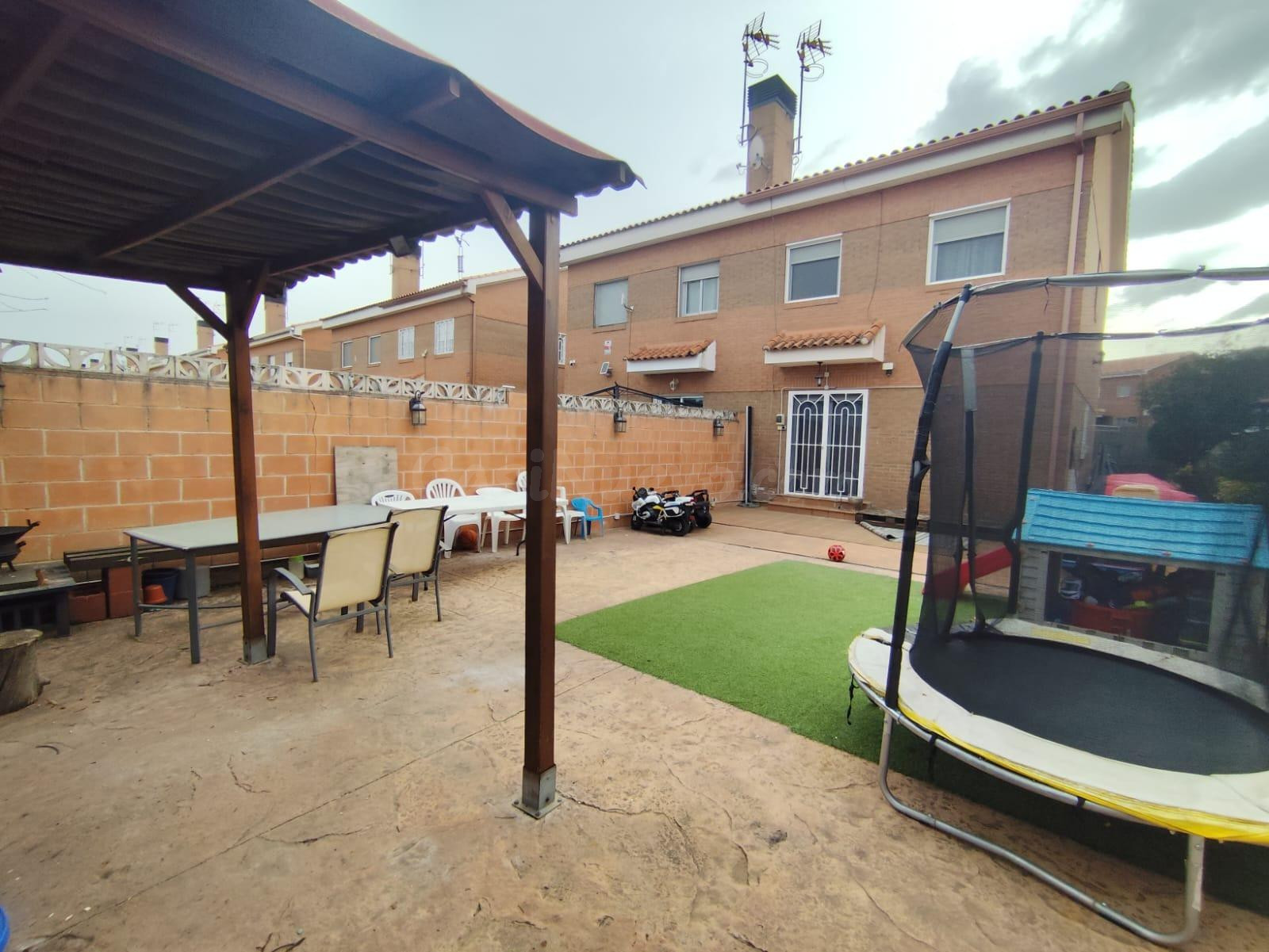 CHALET EN VENTA URBANIZACION BOSQUE DEL HENARES PIOZ - foto 2