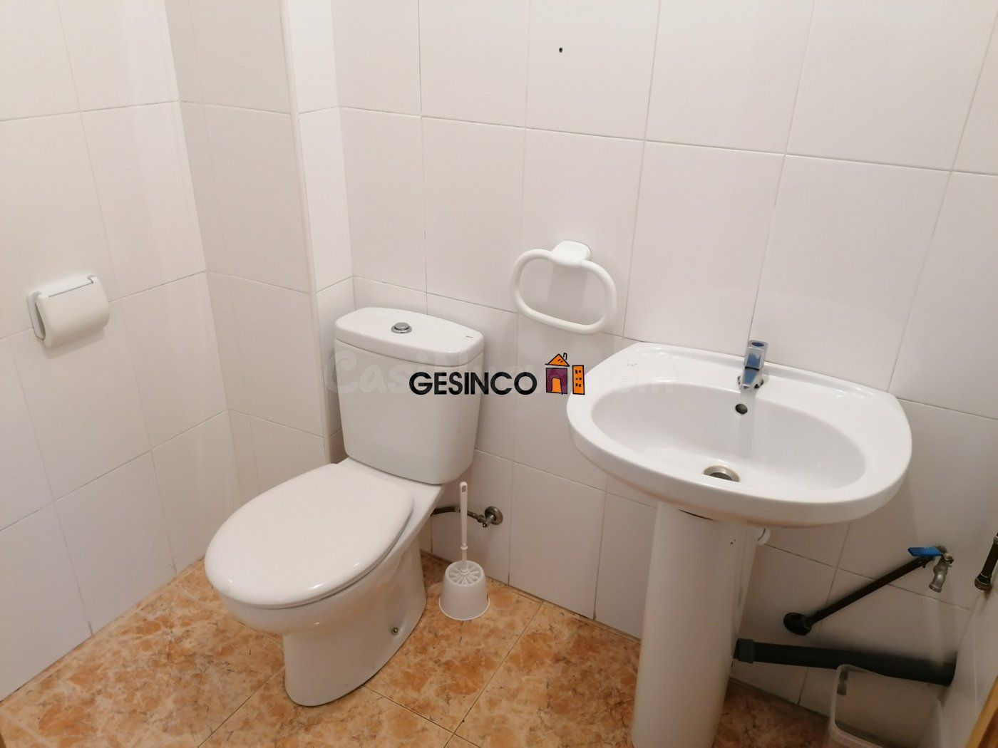 LOCAL COMERCIAL EN AMPLIA AVENIDA EN ALQUILER EN ONTINYENT - foto 5