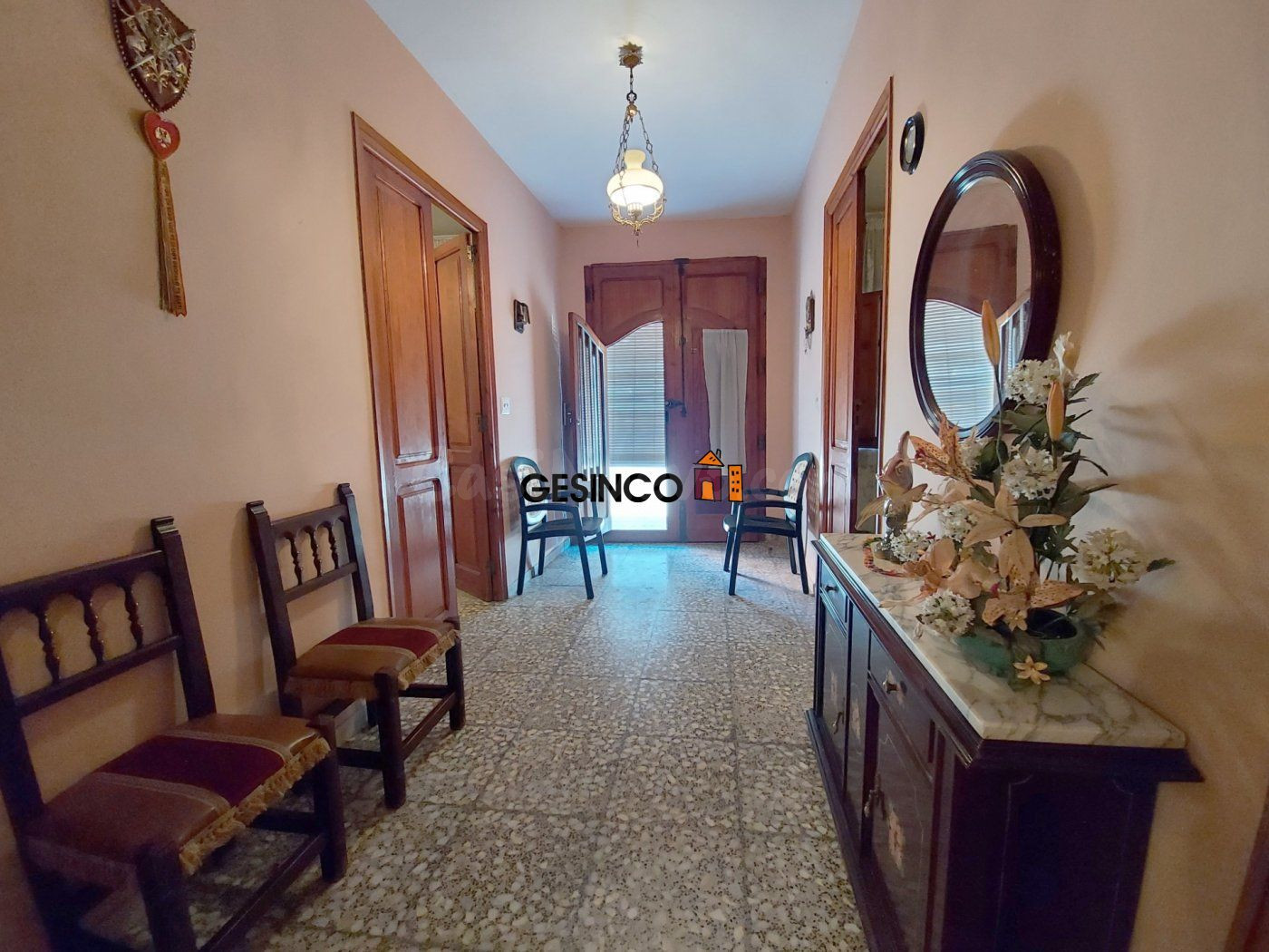 CASA DE PUEBLO CON MUCHAS POSIBILIDADES ¡¡NEGOCIABLE!!