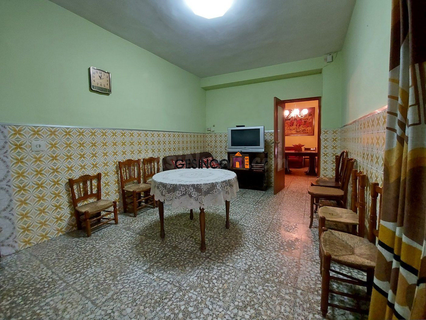 CASA DE PUEBLO CON MUCHAS POSIBILIDADES ¡¡NEGOCIABLE!! - foto 4