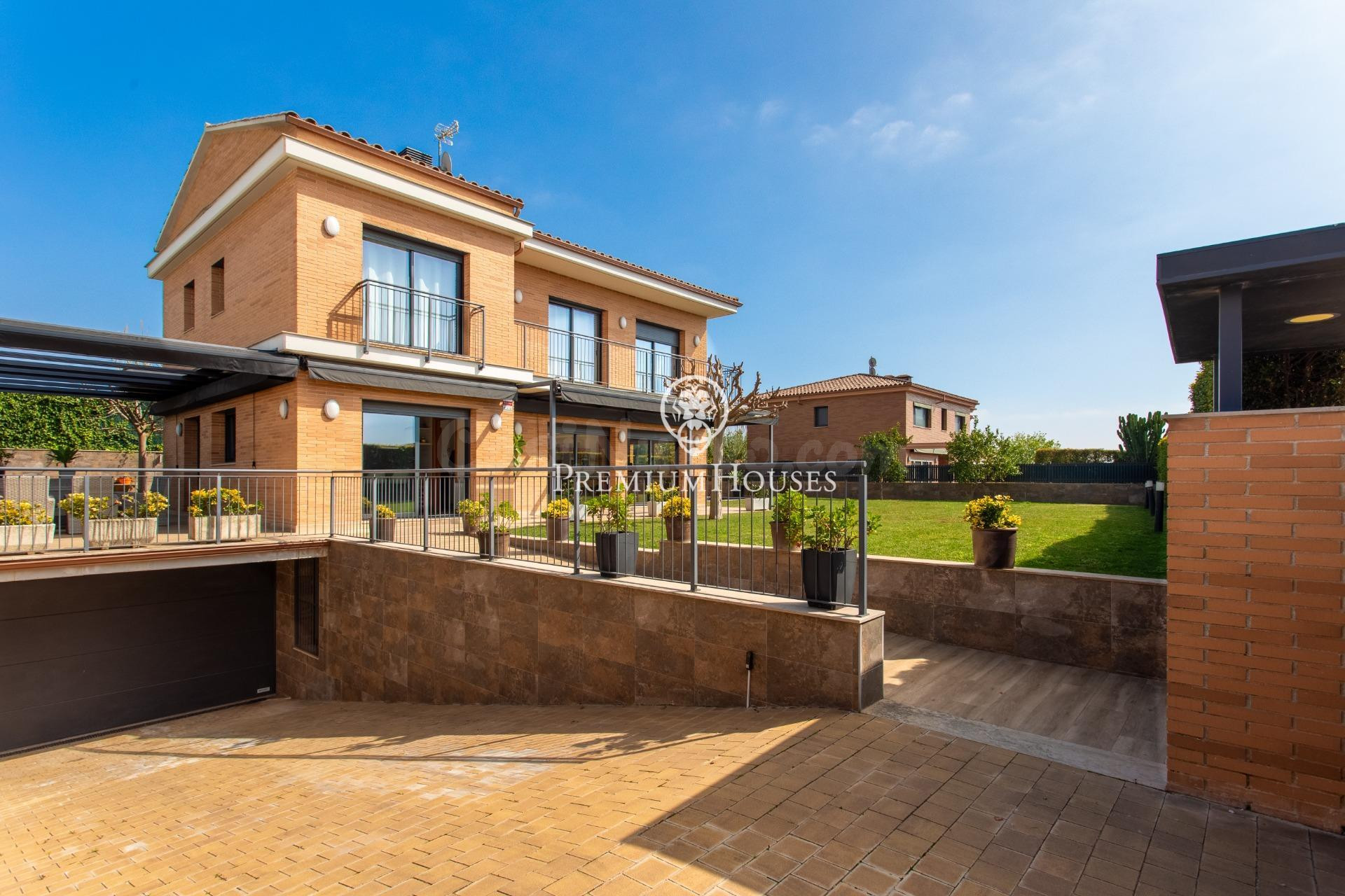 Elegante casa con piscina y parcela plana en venta en Cabrer - foto 2