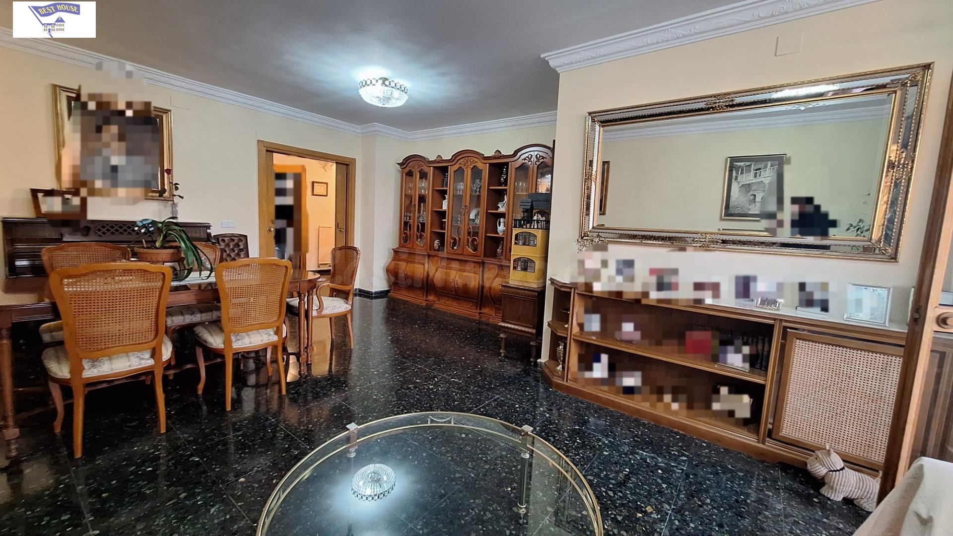 AMPLIO PISO EN EL CENTRO DE ALBACETE, CON 2 PLAZAS DE GARAJE - foto 4