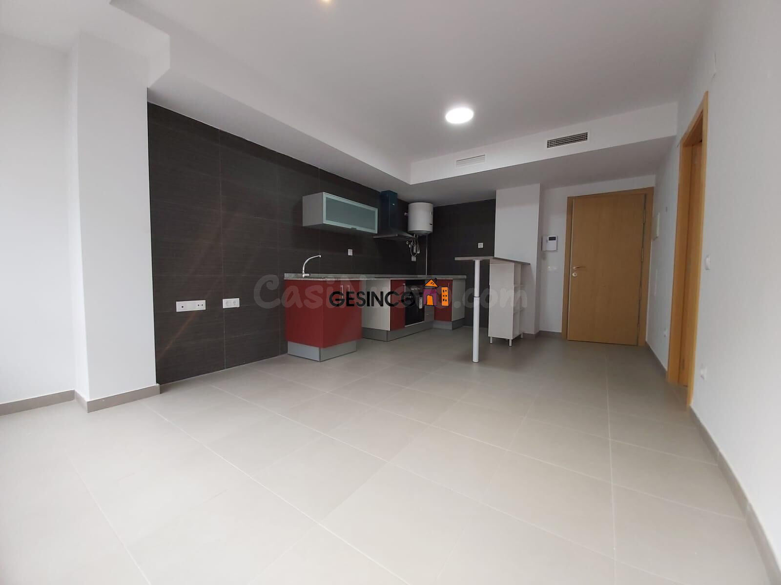 BONITO ESTUDIO CON PLAZA DE GARAJE - foto 4