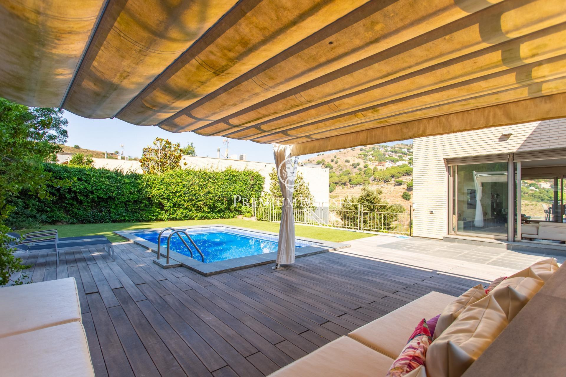 Magnífica vivienda en venta con piscina en Alella - foto 3