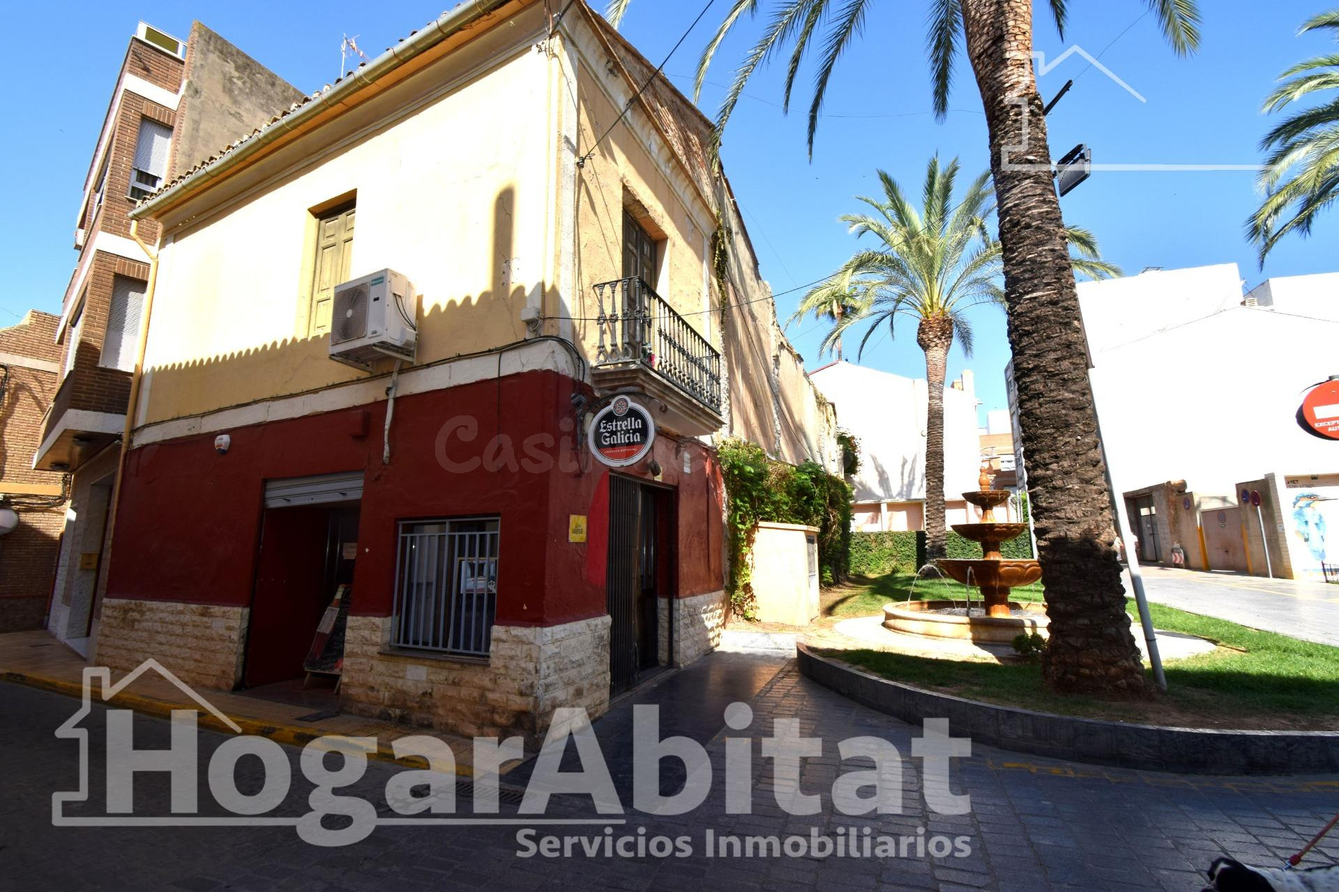 ¡EXCELENTE UBICACIÓN! CASA PARA REFORMAR CON TERRAZA Y BARBA - foto 2