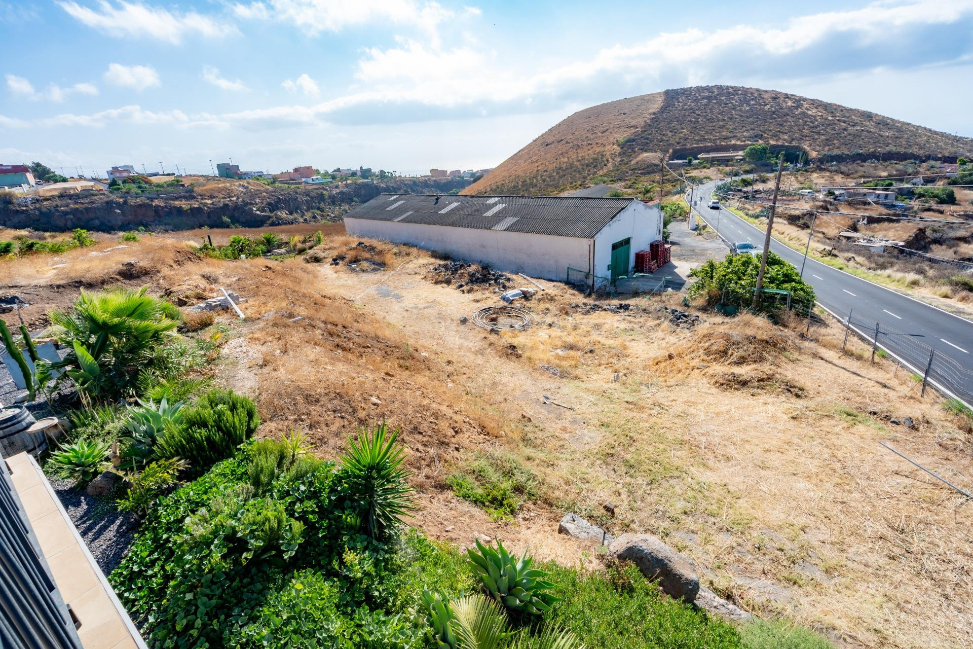 Parcela de 621 m2 Ctra.Llano Blanco-Machado, con proyecto de - foto 3