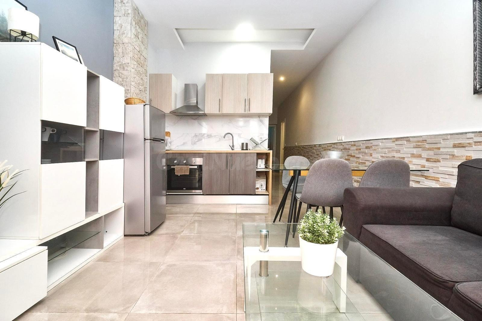Las Lagunas, Piso Con 2 Apartamentos Separados, 3 Dormitorio