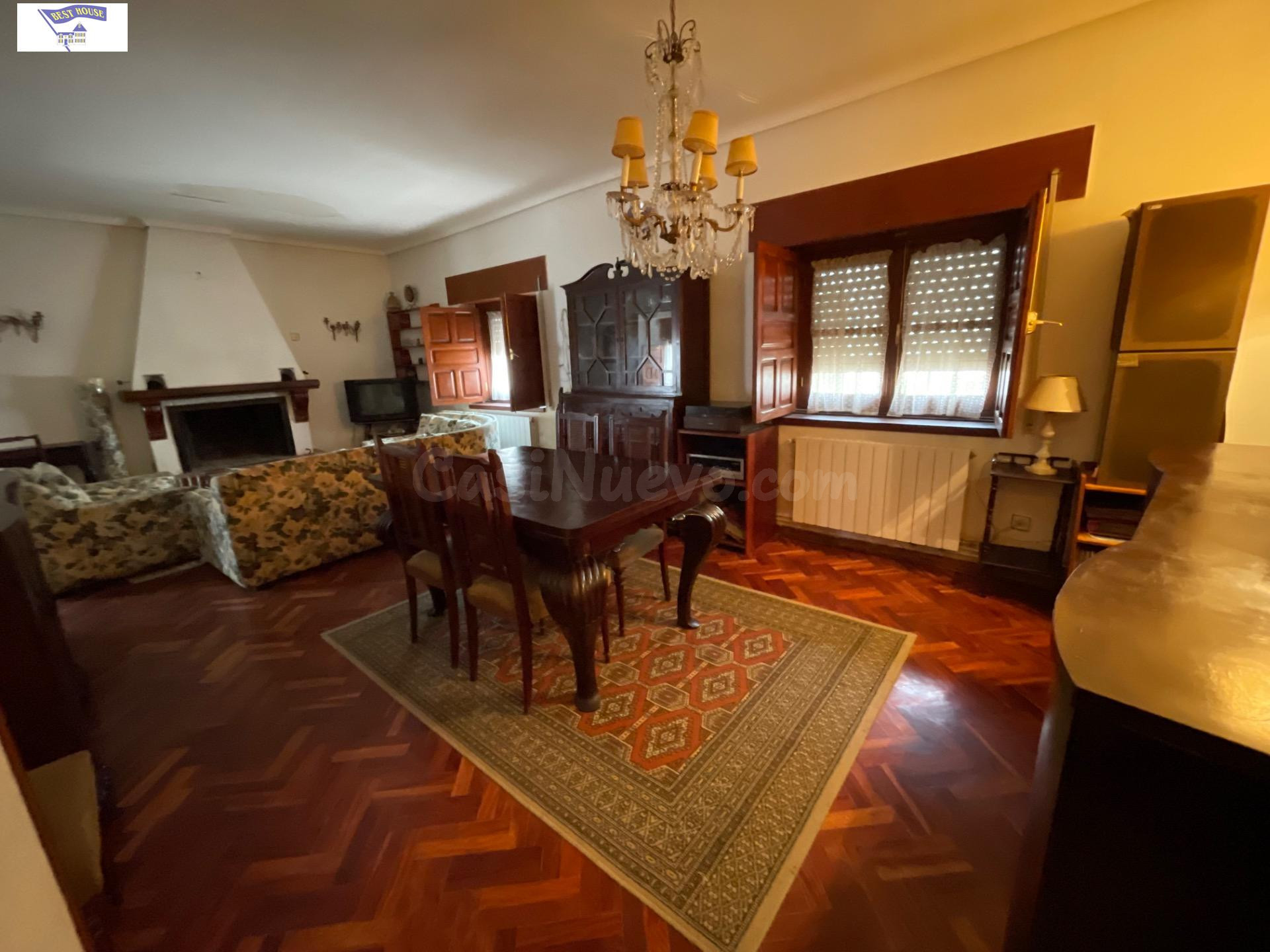 CASA CON PATIO EN BARRAX