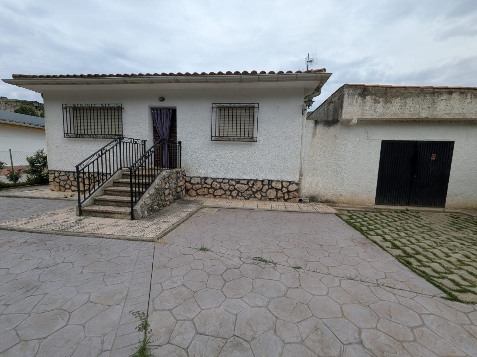 CHALET INDEPENDIENTE EN LOS MANANTIALES HONTOBA