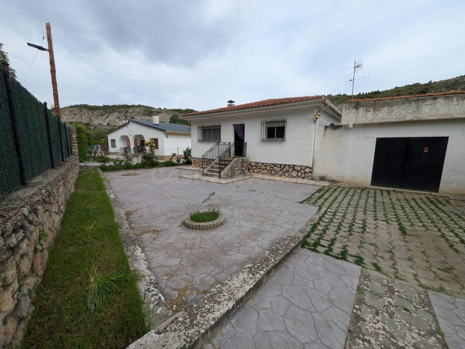 CHALET INDEPENDIENTE EN LOS MANANTIALES HONTOBA - foto 2