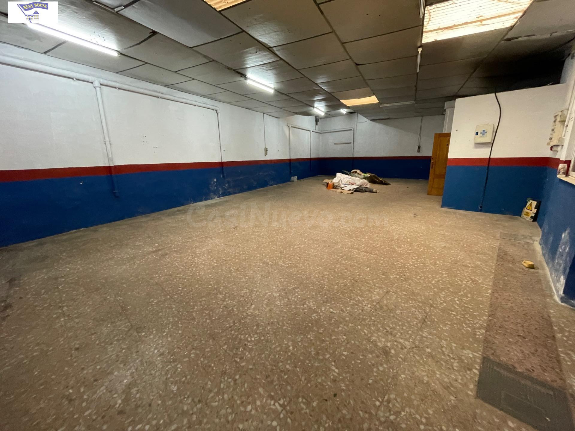 Local comercial 265m² en alquiler - Feria