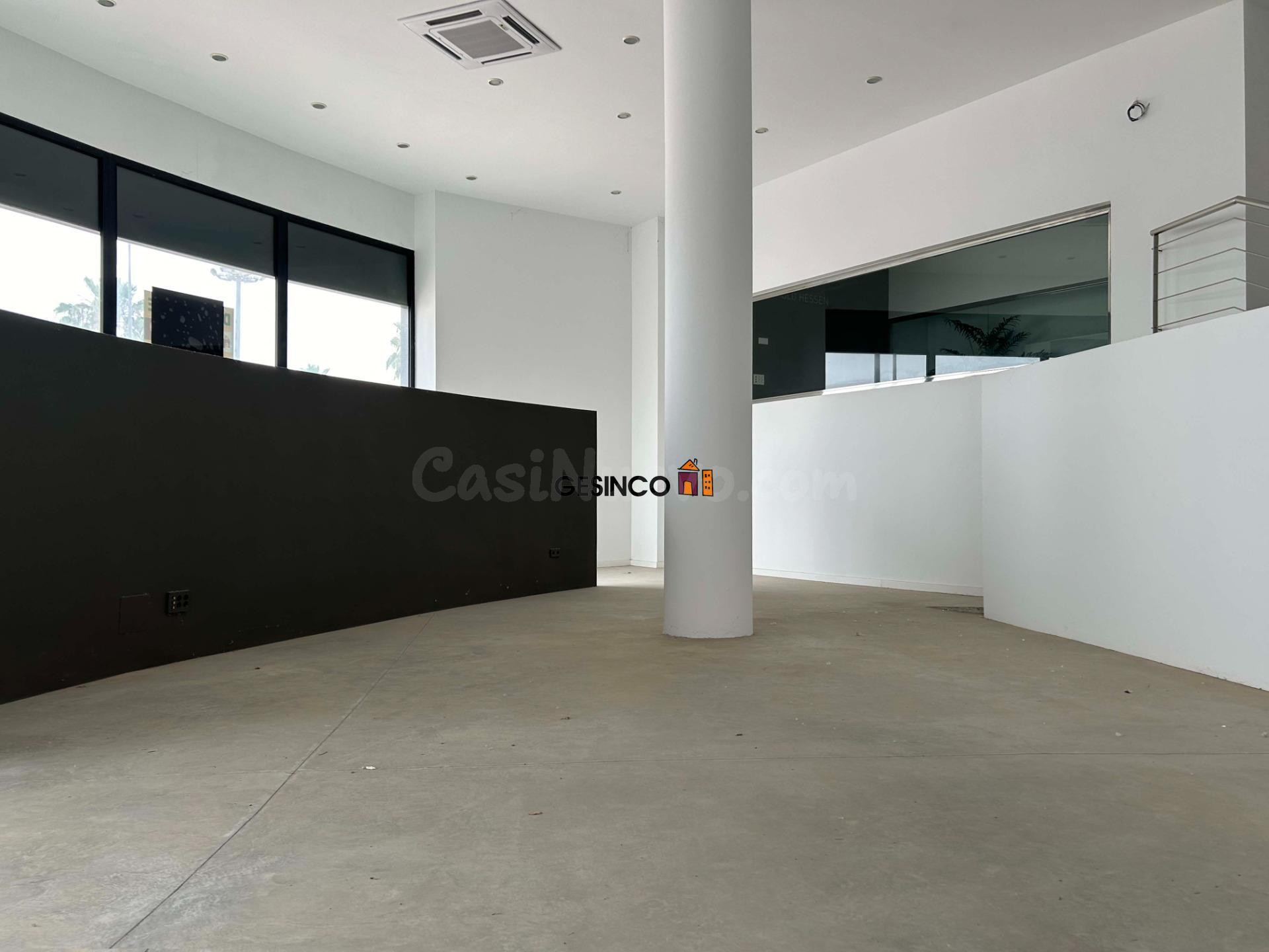 CONJUNTO DE LOCALES EN ZONA COMERCIAL, FRENTE CAMPO DE FUTBO - foto 5