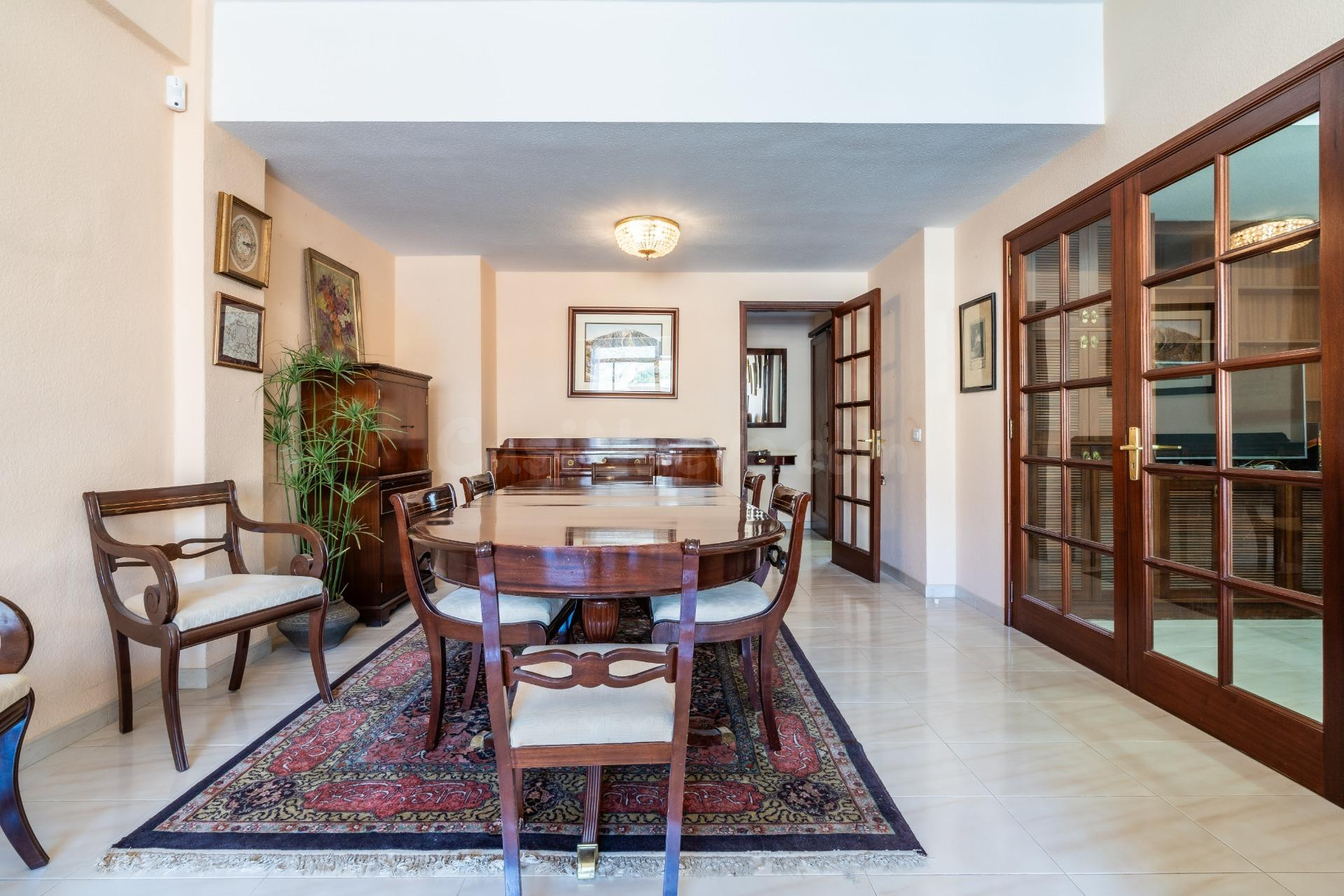 Exclusivo Piso de 140 m2 Útiles con Terraza y Garaje en Sant - foto 4