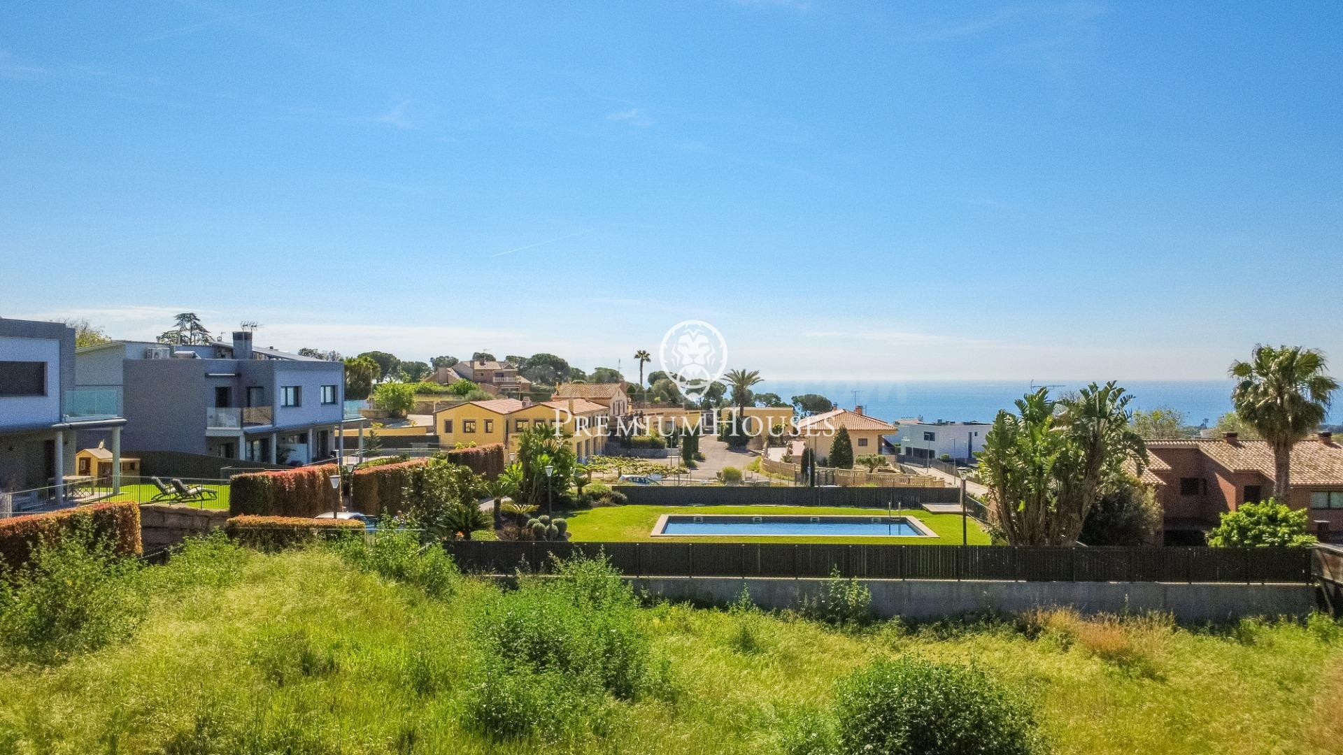 Terreno urbano con licencia en venta en Mataró