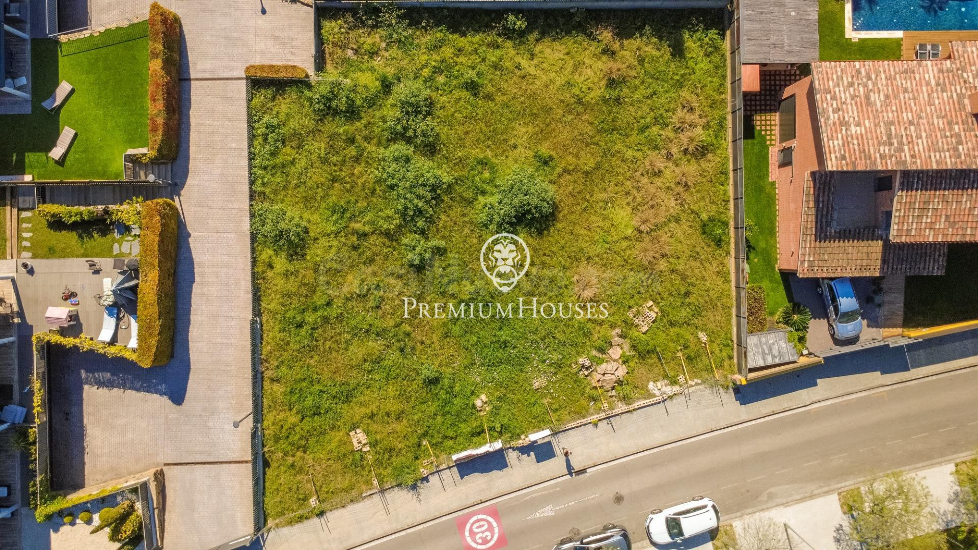 Terreno urbano con licencia en venta en Mataró - foto 2