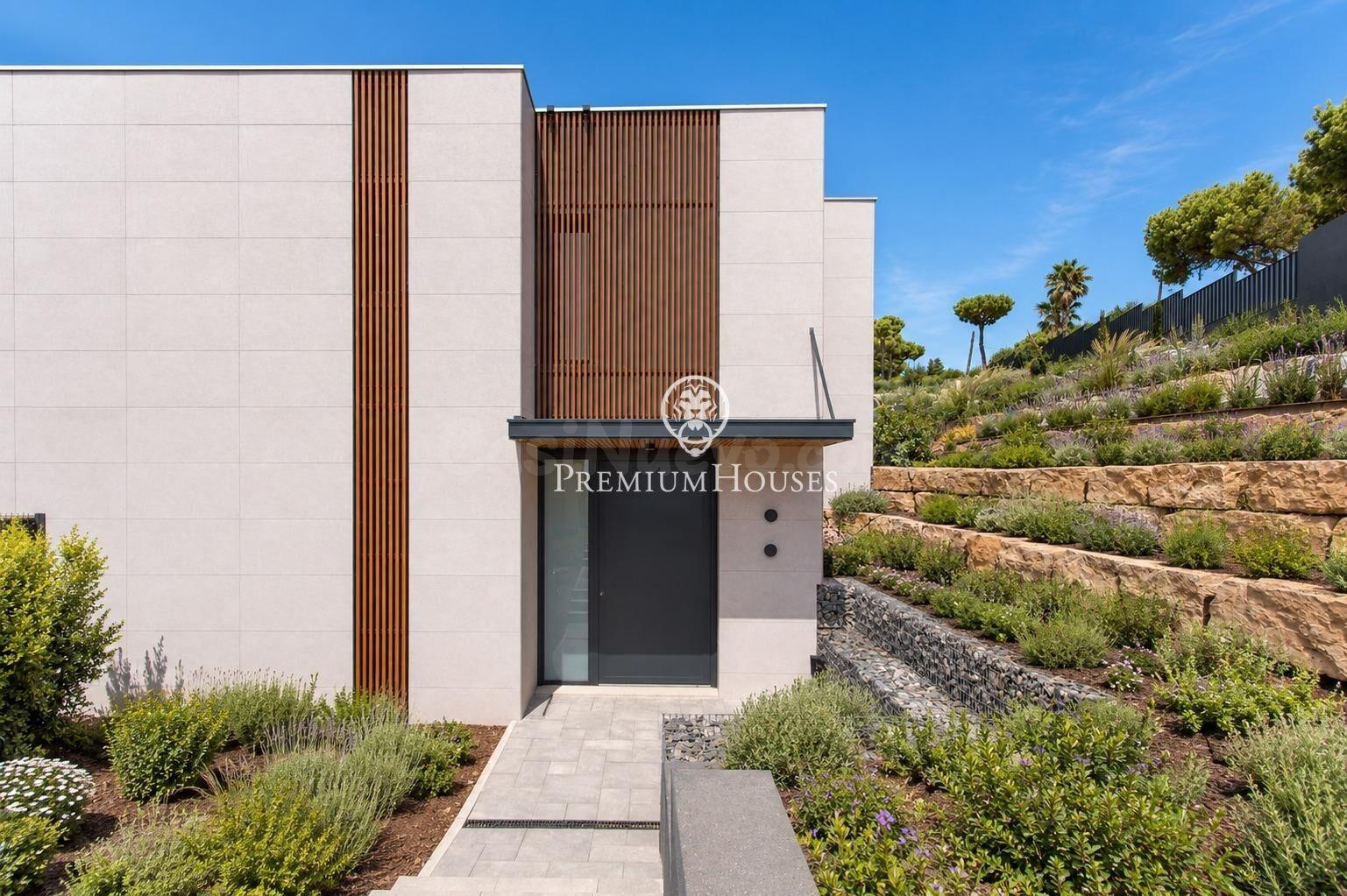 Exclusivas casas de obra nueva con vistas frontales al mar - foto 5