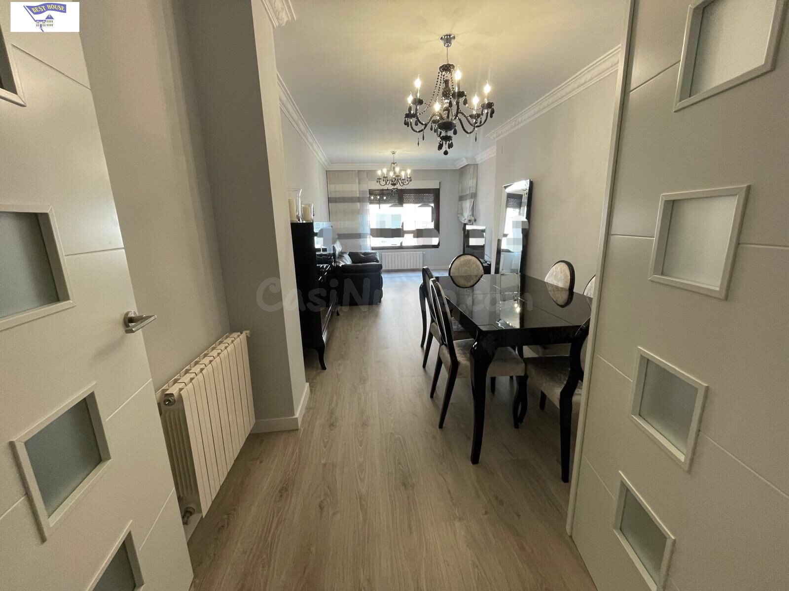 PISO DE TRES DORMITORIOS Y DOS BAÑOS CON GARAJE EN PLENO CENTRO